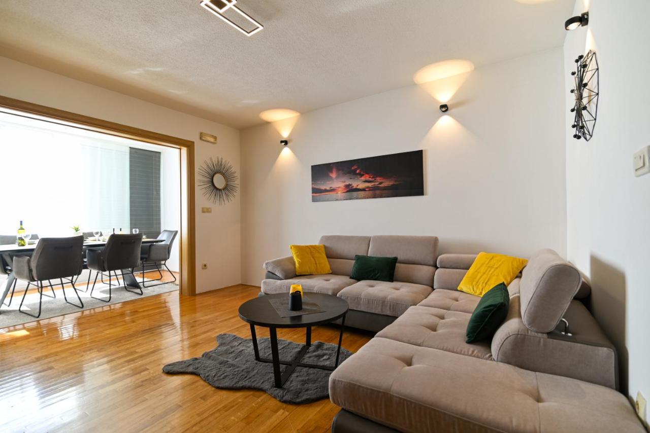 Apartmani Cesarica Трогир Экстерьер фото