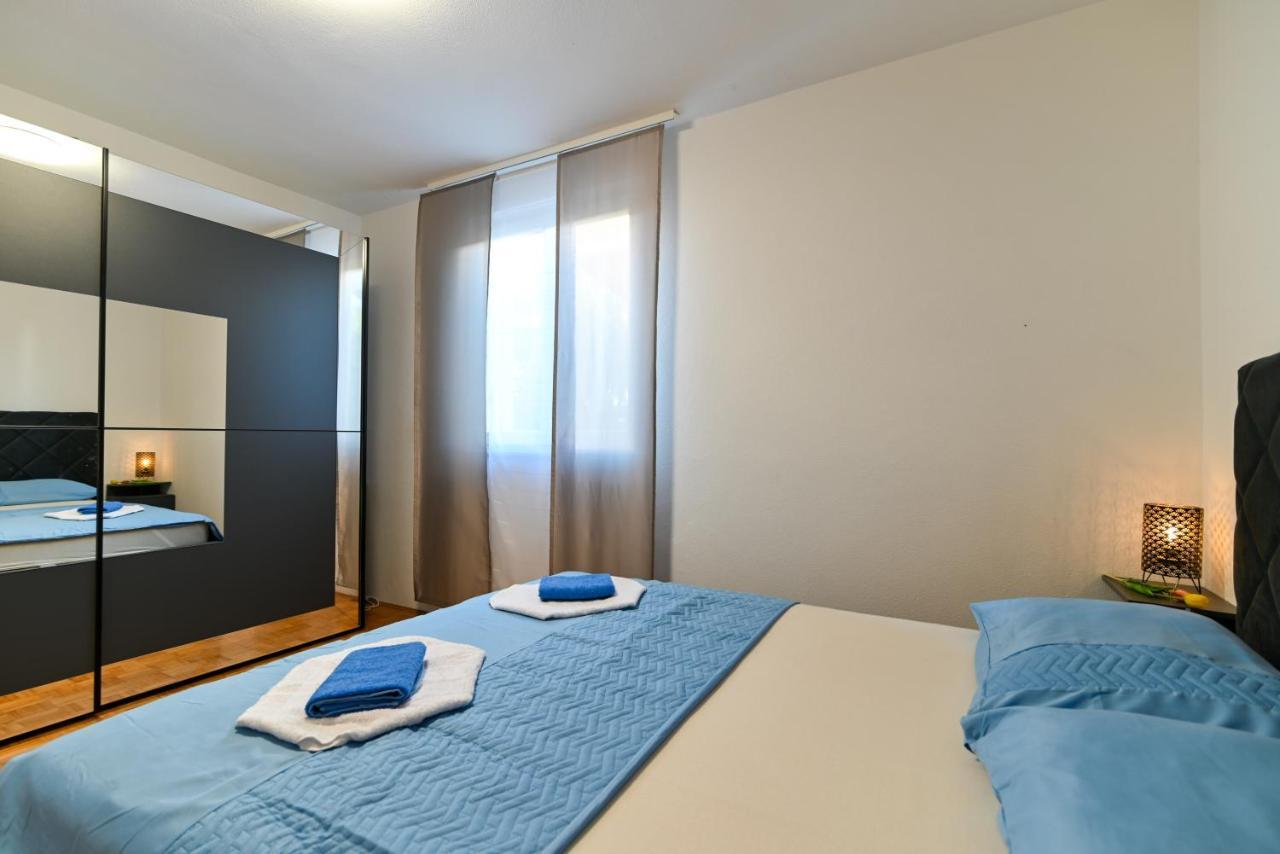 Apartmani Cesarica Трогир Экстерьер фото