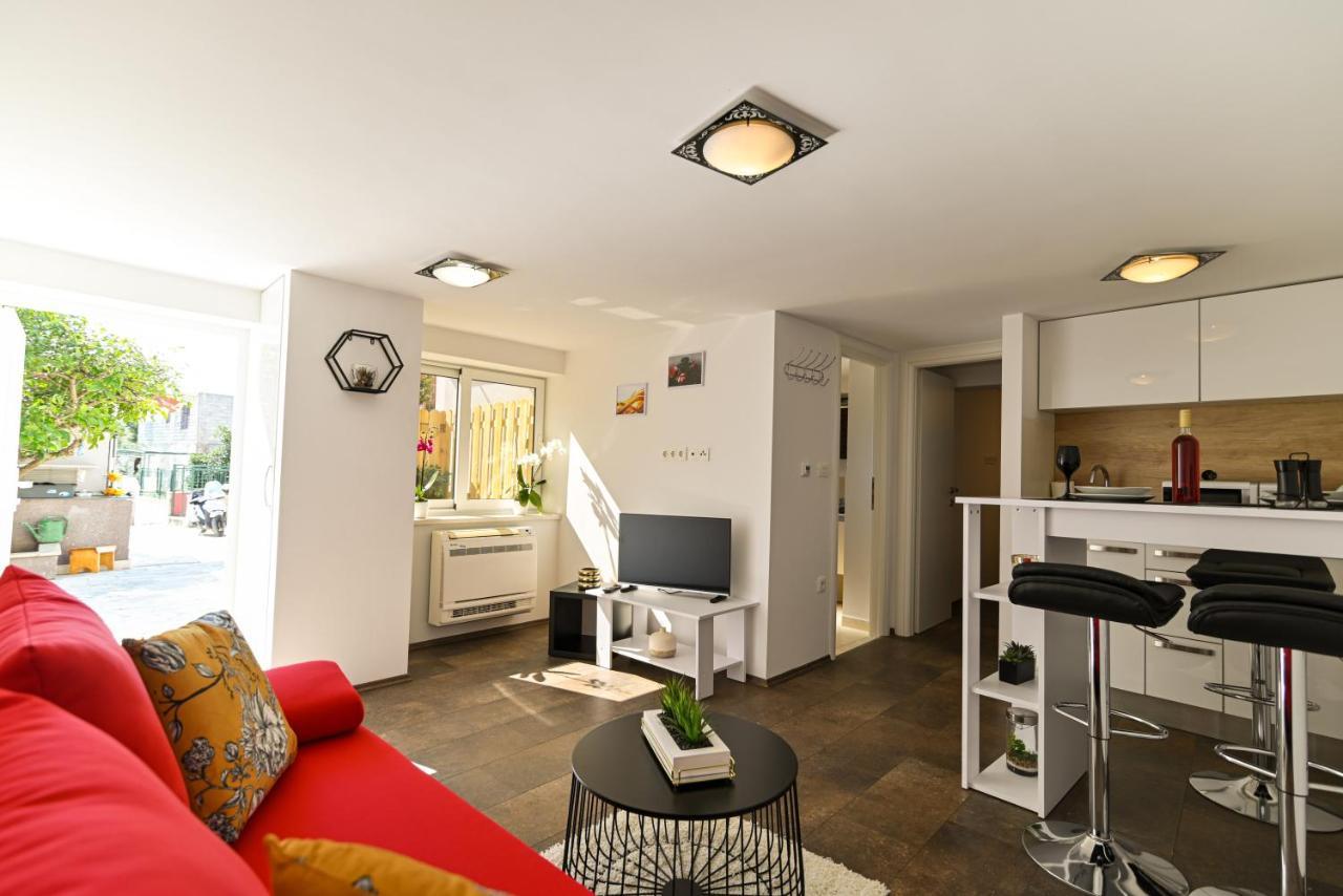 Apartmani Cesarica Трогир Экстерьер фото