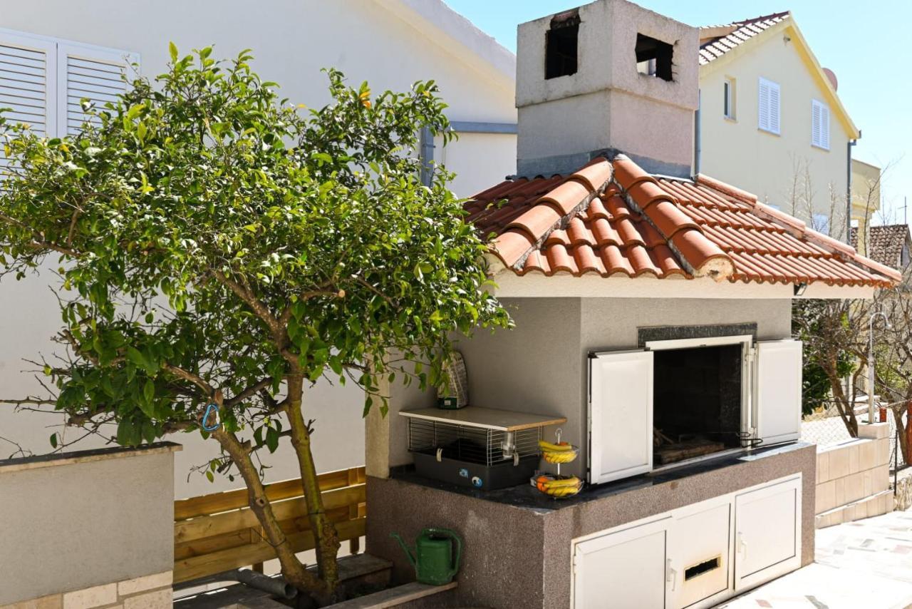 Apartmani Cesarica Трогир Экстерьер фото