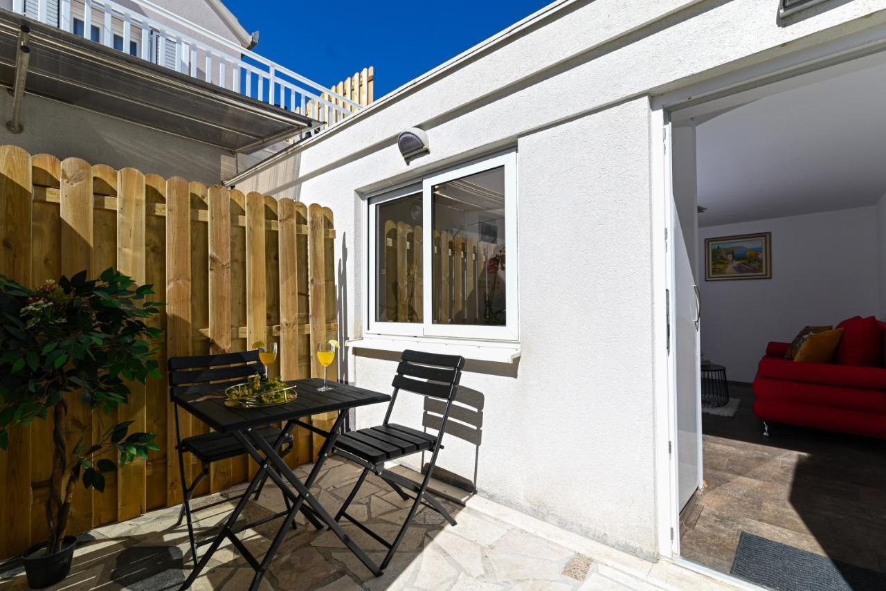 Apartmani Cesarica Трогир Экстерьер фото
