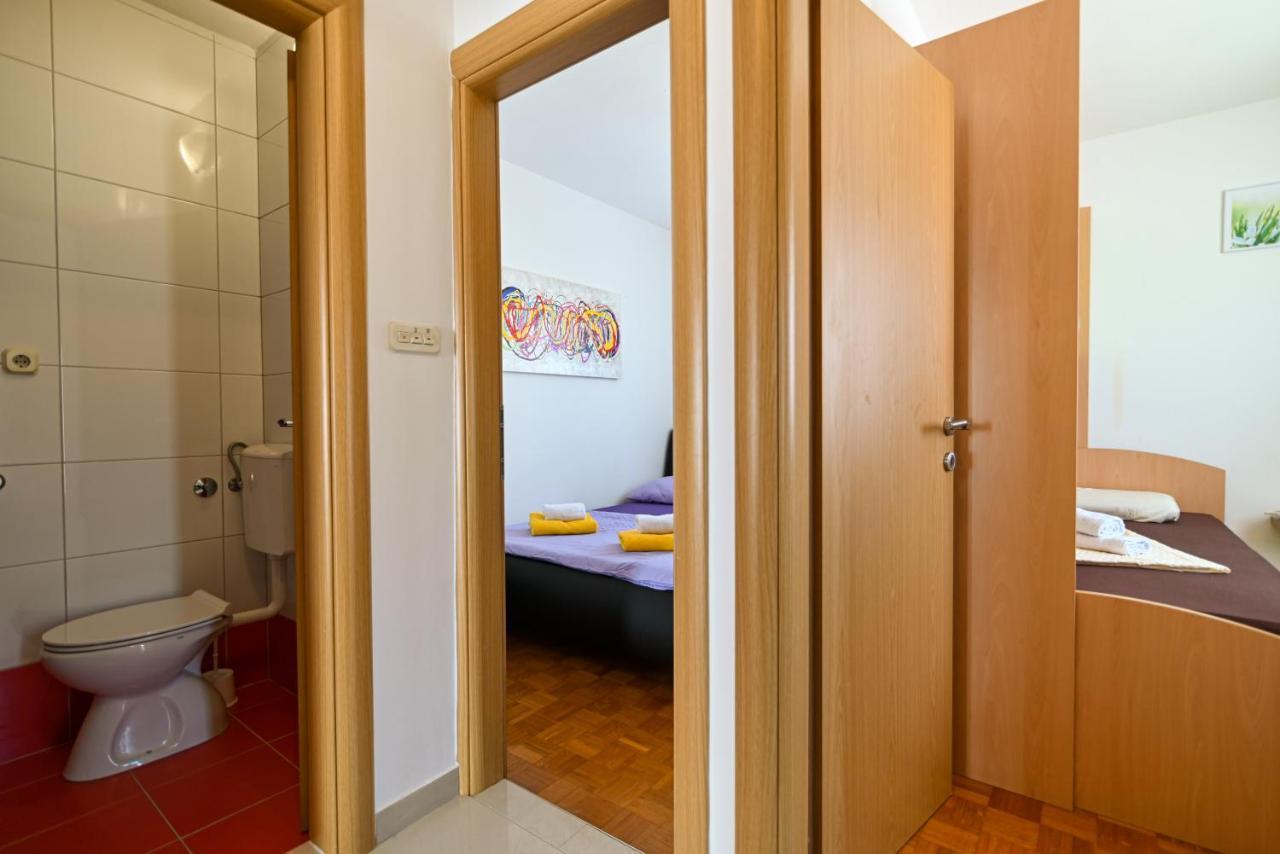 Apartmani Cesarica Трогир Экстерьер фото